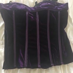 Velvet corset with belt